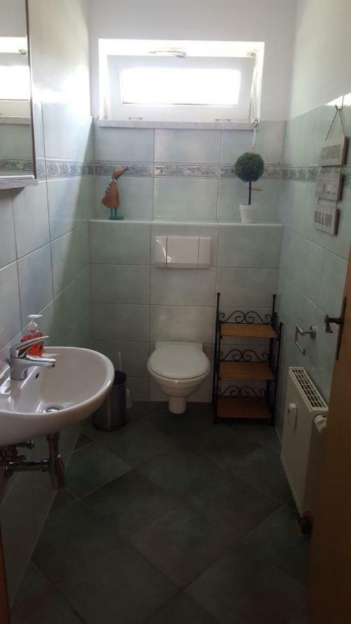 Ferienwohnung Neustrelitz Bagian luar foto
