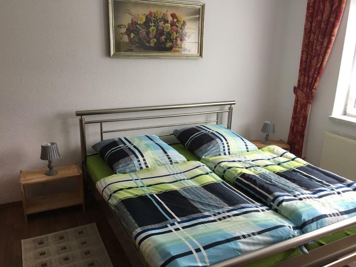 Ferienwohnung Neustrelitz Bagian luar foto